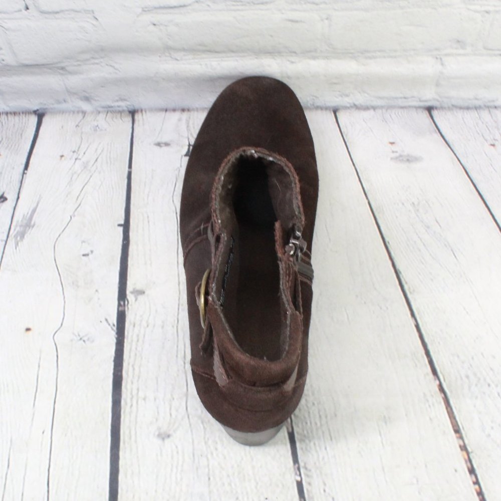 Clarks Brown Suede Braided Strap Side Zip Ankle Booties Size 9 M - Picture 6 of 9